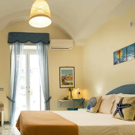 Libeccio - Flat With Terrace And Sea View, Perfect For Up To 3 Guests Apartament *