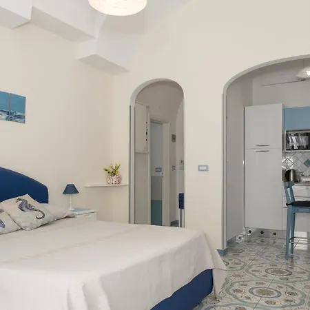 Libeccio - Flat With Terrace And Sea View, Perfect For Up To 3 Guests Maiori