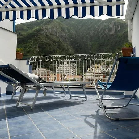 Libeccio - Flat With Terrace And Sea View, Perfect For Up To 3 Guests * Maiori