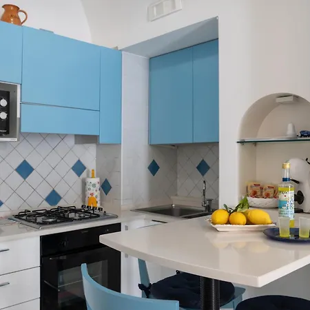 Libeccio - Flat With Terrace And Sea View, Perfect For Up To 3 Guests