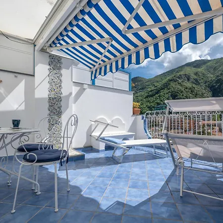 Apartment Libeccio - Flat With Terrace And Sea View, Perfect For Up To 3 Guests *