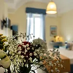 Libeccio - Flat With Terrace And Sea View, Perfect For Up To 3 Guests مايوري
