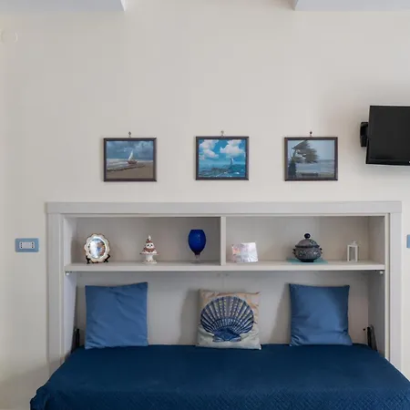 Libeccio - Flat With Terrace And Sea View, Perfect For Up To 3 Guests شقة *