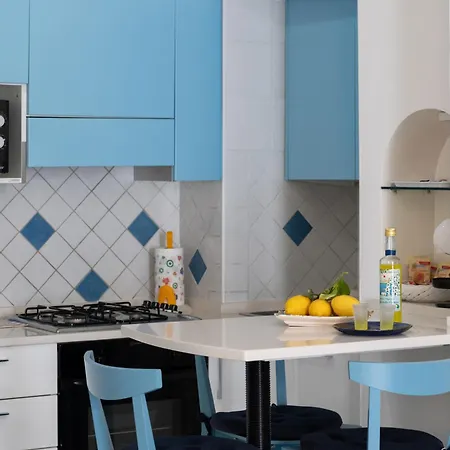 Libeccio - Flat With Terrace And Sea View, Perfect For Up To 3 Guests